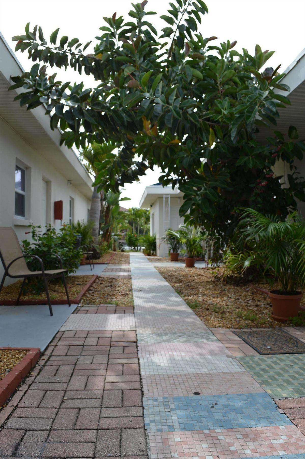 Sta N Pla Motel Clearwater Beach Exterior photo