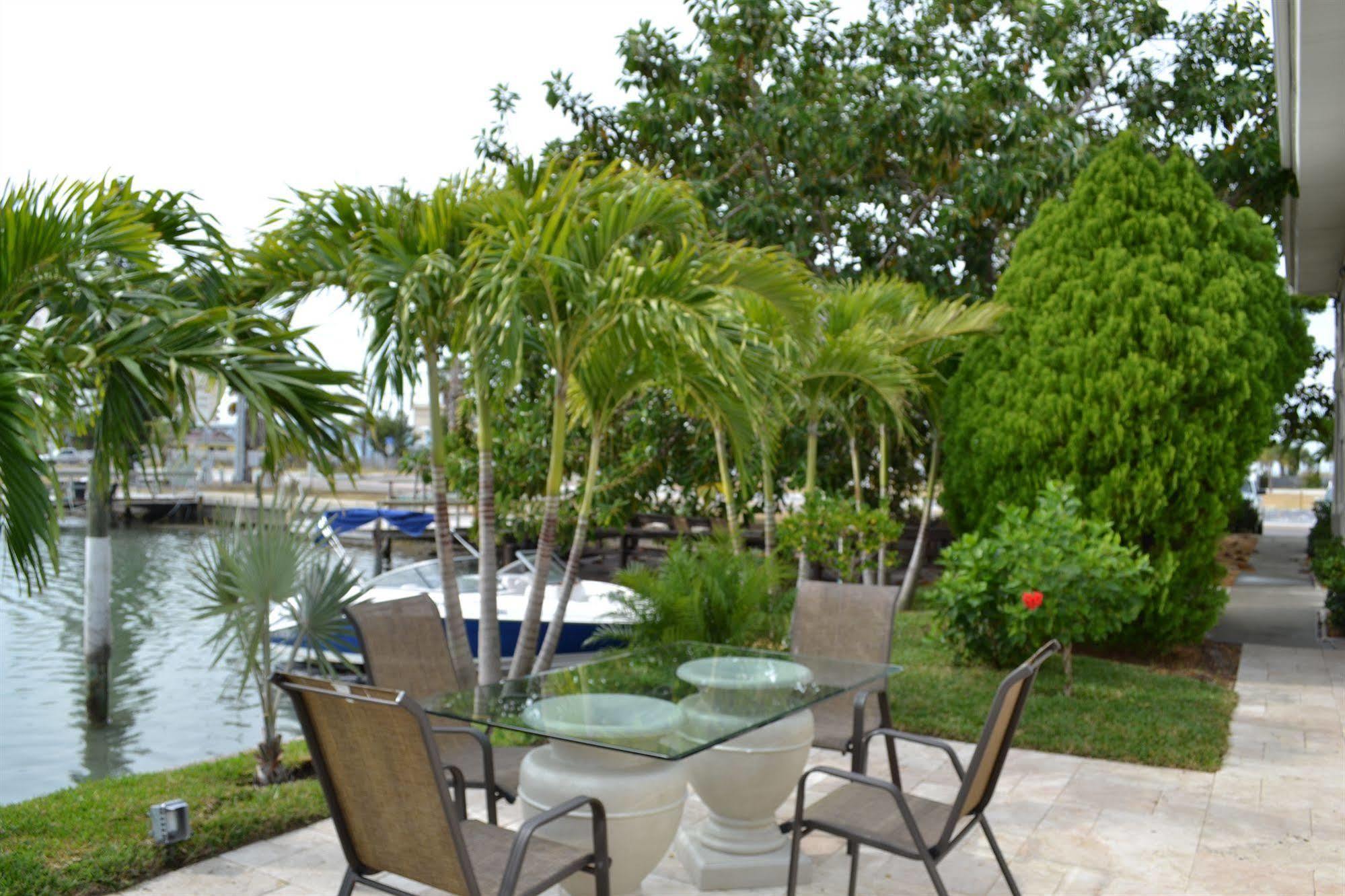 Sta N Pla Motel Clearwater Beach Exterior photo